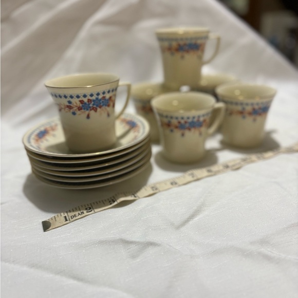 Vintage Elegant Floral Teacup and Saucer Set of 6 - Picture 4 of 8